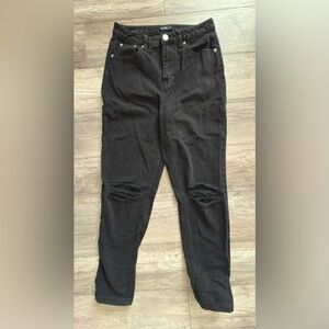 Stylish Black Distressed Women Jeans